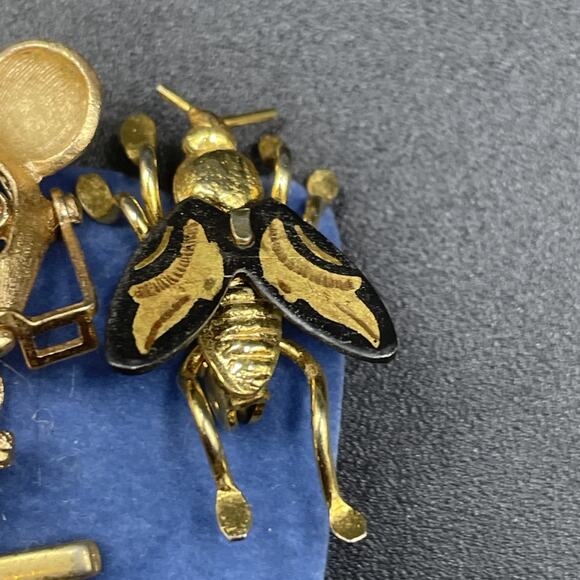 Lot Of Vintage Pins - 5 - Picture 4 of 6